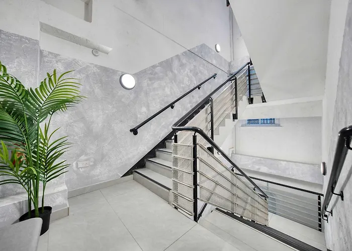 Smart Central Station 1 Bed Apartment B11